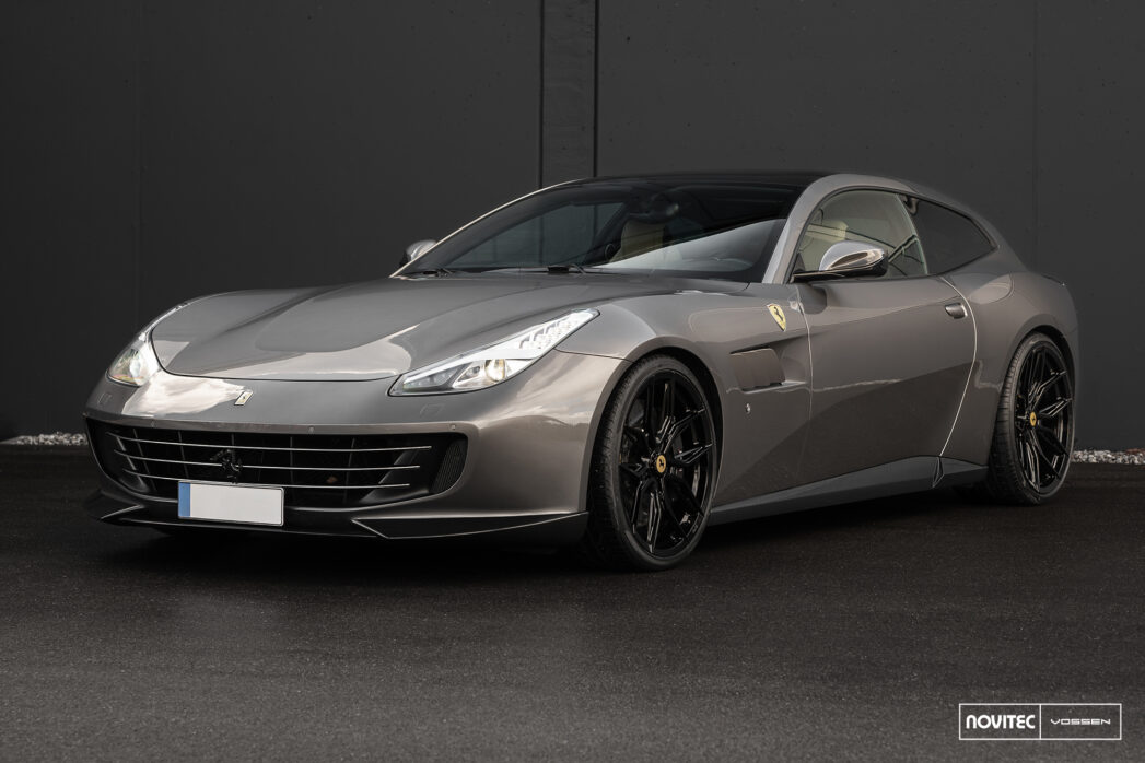 페라리 GTC4LUSSO