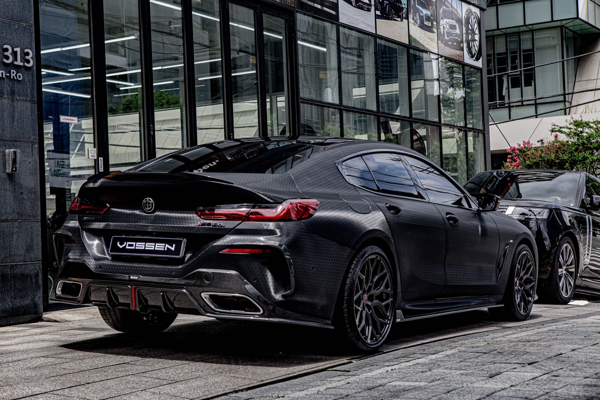 BMW M850i