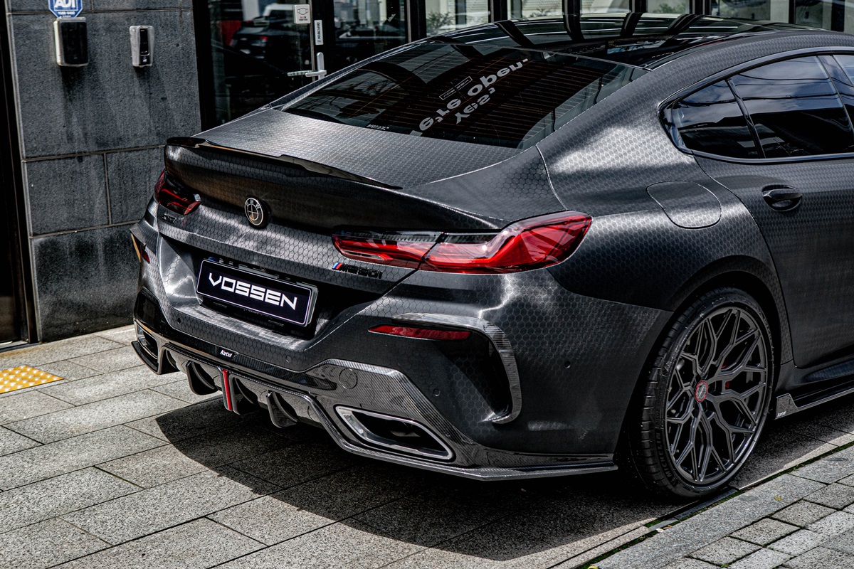 BMW M850i