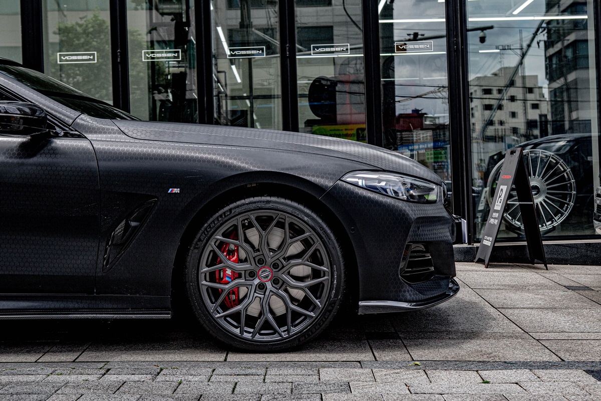 BMW M850i