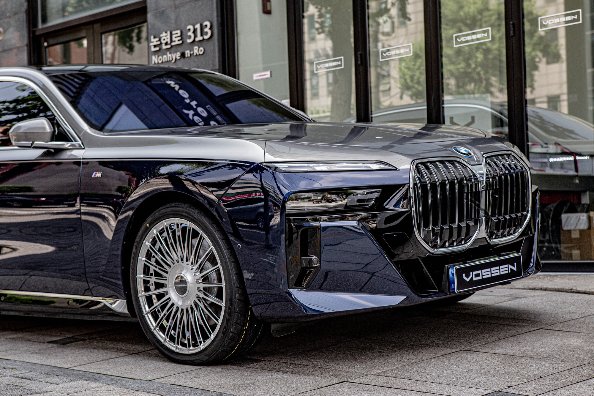 BMW 750E